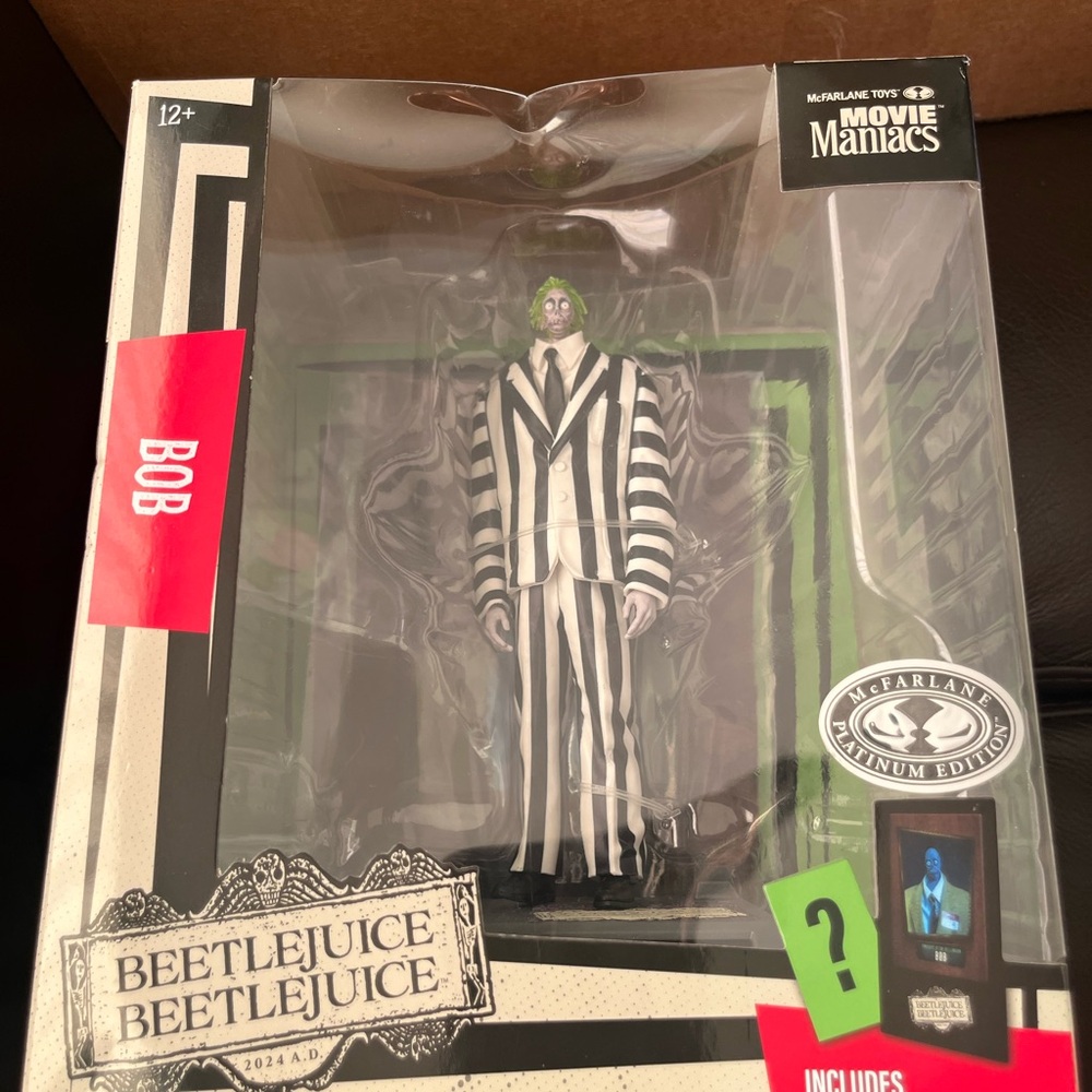 Bob The Shrinker - McFarlane Movie Maniacs Beetlejuice 2 6" Figure - Damaged Box